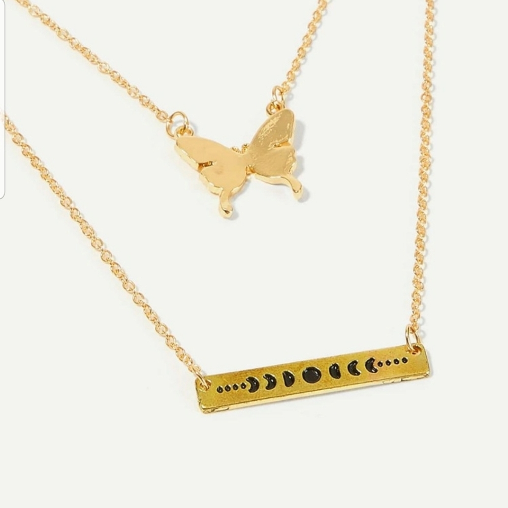 ♡Kylie♡ Butterfly Gold Necklace - Picture 3 of 4